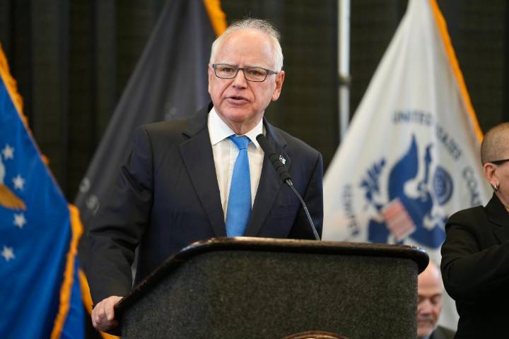 Gov. Tim Walz responds to Trump's use of slur, Somali fraud claims
