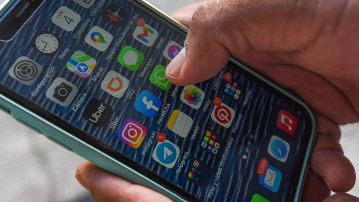 Frenan intento en India de instalar software gubernamental en los teléfonos tras críticas por irrupción a la privacidad