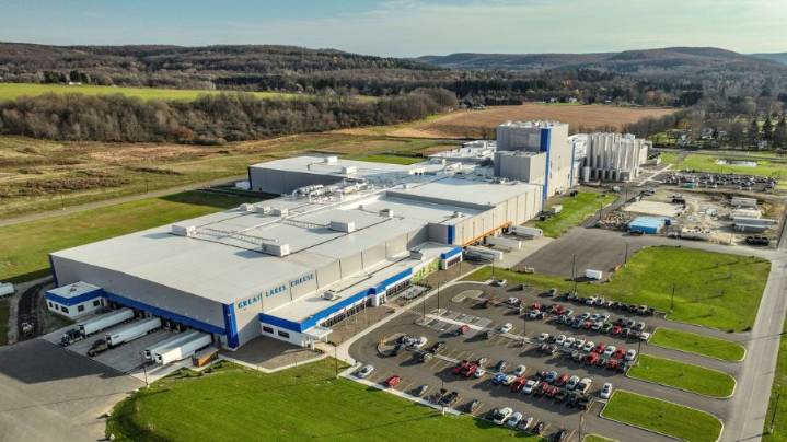 Major shredded cheese recall hits 31 states as products may contain metal fragments