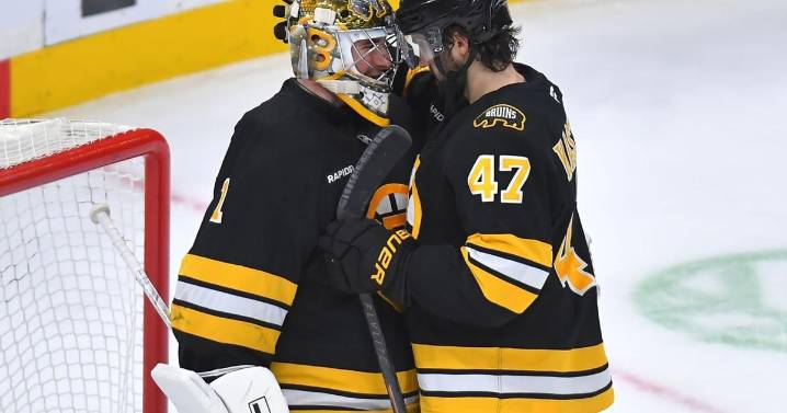 Bruins rally to beat Blues 5-2 with two goals each from Kastelic and Minten
