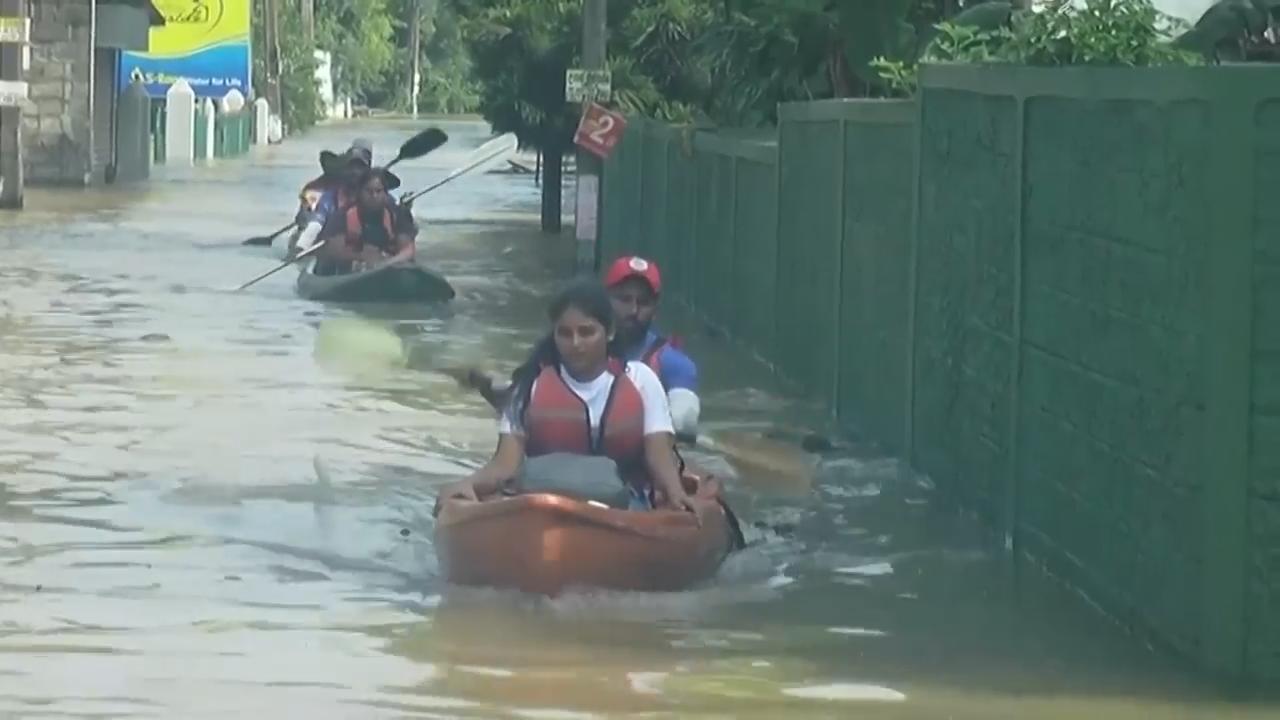 Devastation in aftermath of deadly mudslides and floods in Sri Lanka