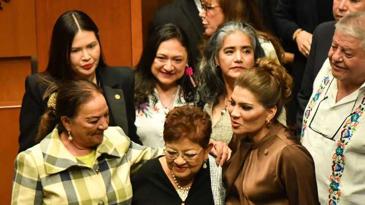 Ernestina Godoy comparece ante el Senado para ser titular de la FGR
