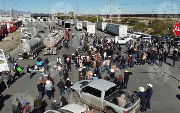 Bloqueo de puentes pone en riesgo empleos de más de 300 mil personas