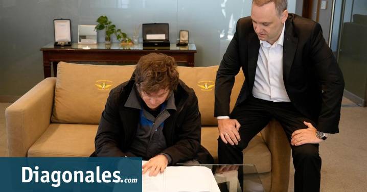 Milei volvió de Noruega y firmó el proyecto de reforma laboral que enviará al Congreso