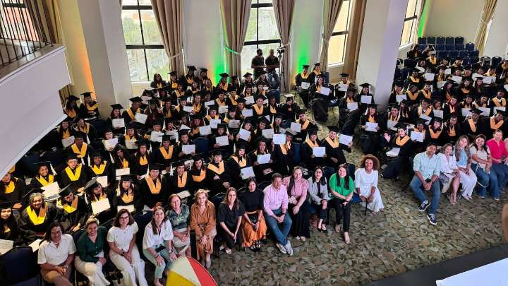 183 nuevas historias de oficio y oportunidad en Cali: así se formó la nueva generación de talento textil