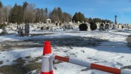 'It's wrong:' Bennington cemetery closes for winter, locals want another solution