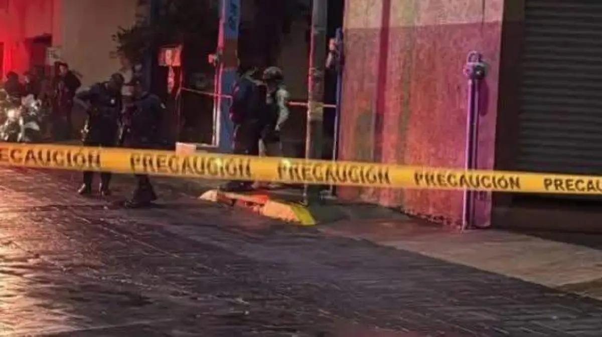 Balean a familiar de la presidenta de Pénjamo en un bar