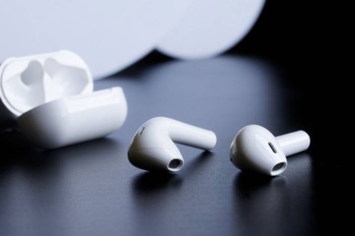 Canada issues urgent recall for over 16,000 wireless earbuds