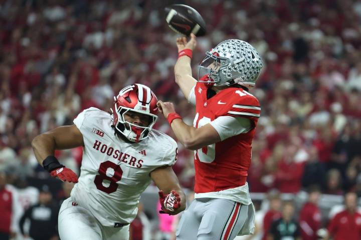 Deadspin | Hurt celebrating, Hoosiers DE Stephen Daley in doubt for playoff