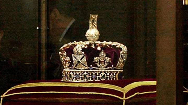 Tower of London closed after display case containing Crown Jewels defaced