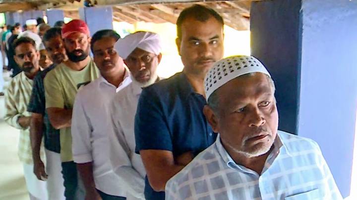 Over 2.1 crore voters turned up in Kerala local body elections, highest since 1995: SEC