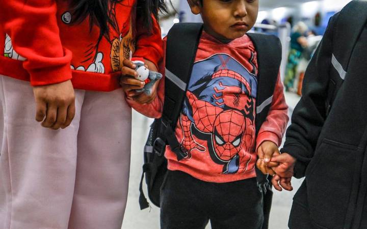 58 Florida children leave US amid parent deportations