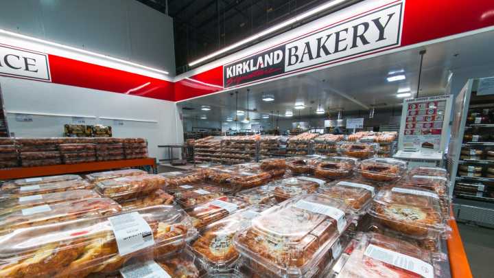Costco's 2025 Holiday Cookie Tray Includes 5 Sweet Varieties