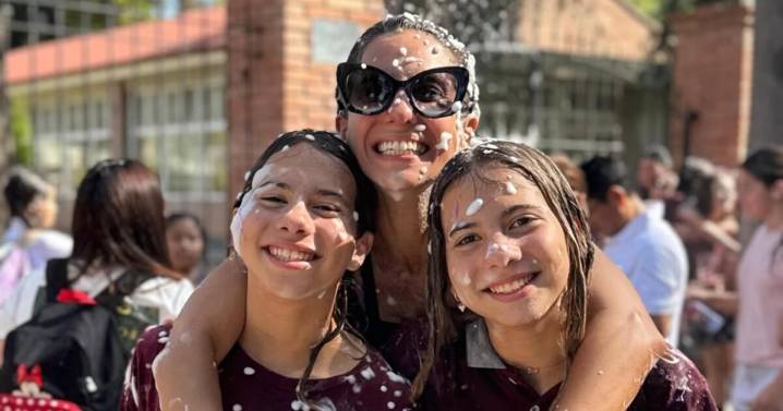 Cinthia Fernández compartió una feliz noticia sobre sus hijas mellizas: “Quisiera decirles paren de crecer”