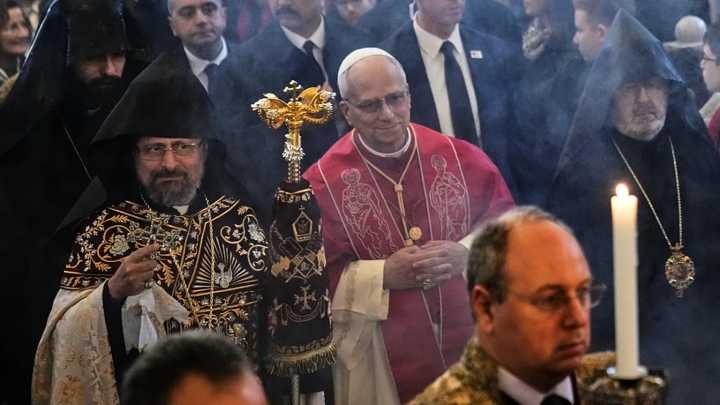 El papa León XIV llega a Líbano con un mensaje de paz