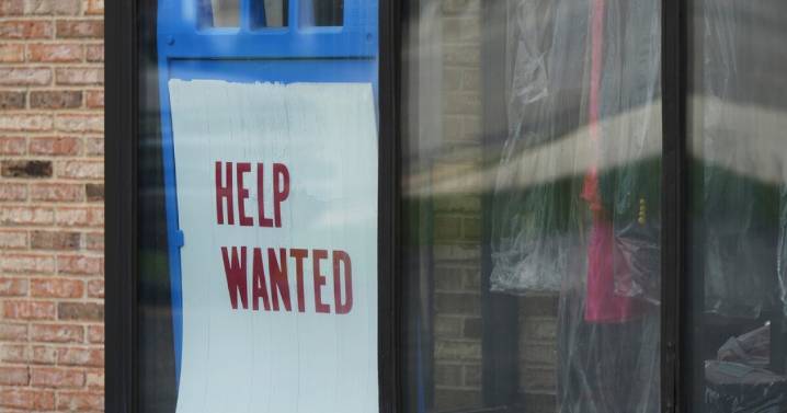 US filings for jobless benefits fall to 191,000, lowest since September of 2022