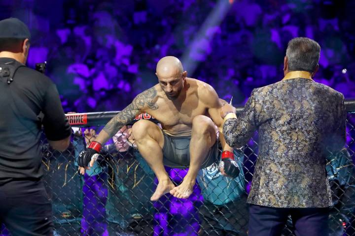 Alexander Volkanovski dispels fan theory about UFC 325 fight with Diego Lopes