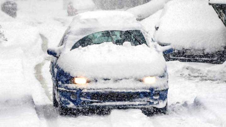 Is it illegal to drive with snow or ice on your car in Ohio?