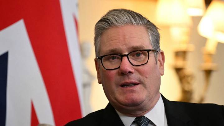 Labour's biggest union considers split from party over 'frustration' with Starmer