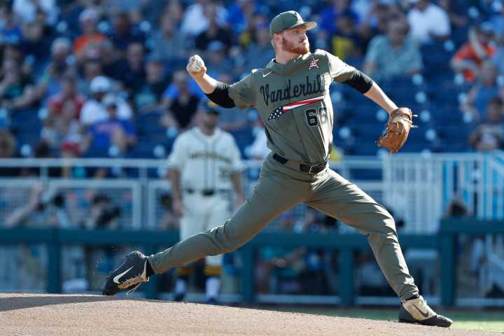 Yankees sign pitcher Drake Fellows to Minor League free agent contract