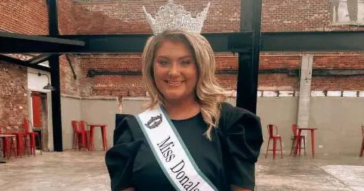 Beauty queen Trinity Poague who beat boyfriend's son to death breaks down in court