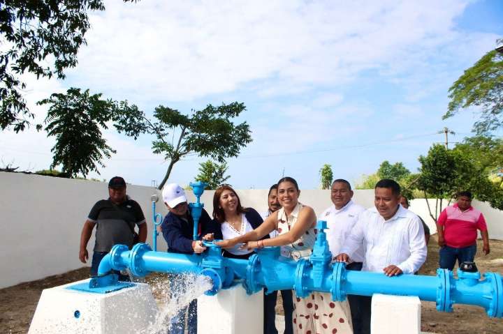 Gobierno del Pueblo refirma compromiso con Huimanguillo a través de obras sociales