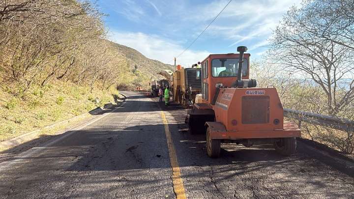 SICT inicia obras de conservación y rehabilitación en 38 kms de Carretera Guadalajara