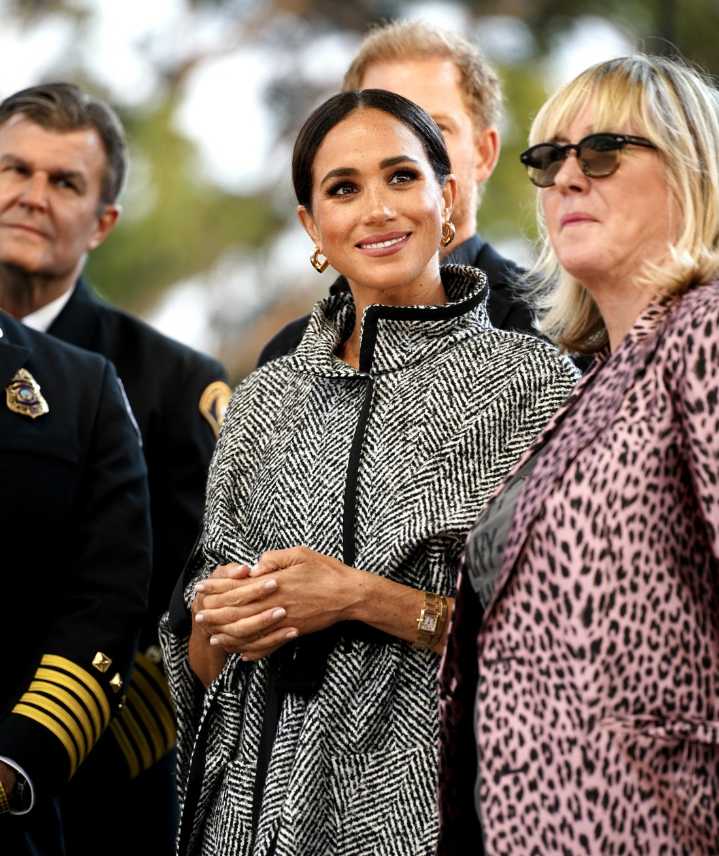 Cele|bitchy | Kitson features the Duchess of Sussex in their ‘holiday hypocrites’ display