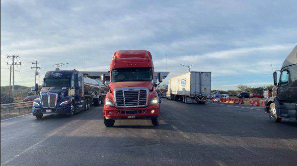 Ley de Aguas: productores mantienen bloqueos tras aprobación en lo general de reforma que modifica el régimen de concesiones