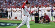 Phillies extend manager Rob Thomson through 2027