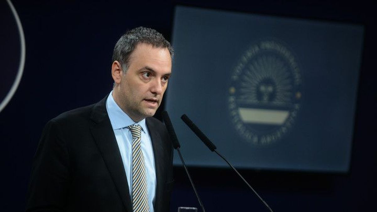 El Consejo de Mayo presentó su informe final que enviará al Congreso El Ejecutivo presentó el informe técnico que será enviado al Congreso con proyectos sobre trabajo, impuestos y educación, participa