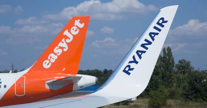 'Best' EasyJet and Ryanair rows of seats to book if you want extra free legroom