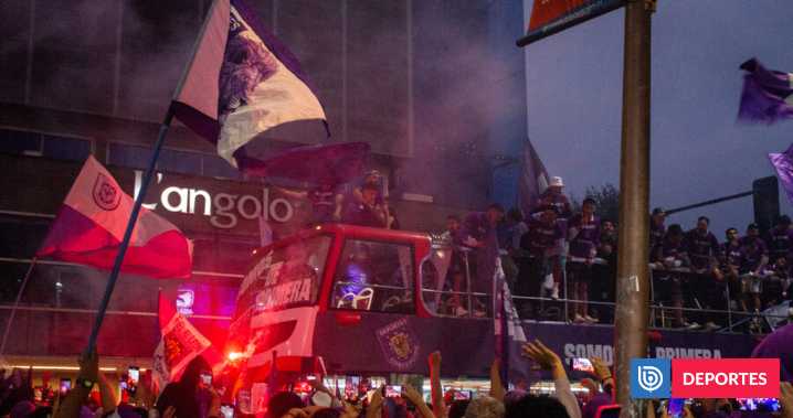 VIDEO | Plantel de Concepción celebró a lo ’rockstar’ su regreso al Biobío tras lograr el ascenso