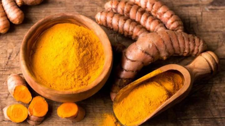 Skipping Middlemen: How a Maharashtra farmer earns more from turmeric sales