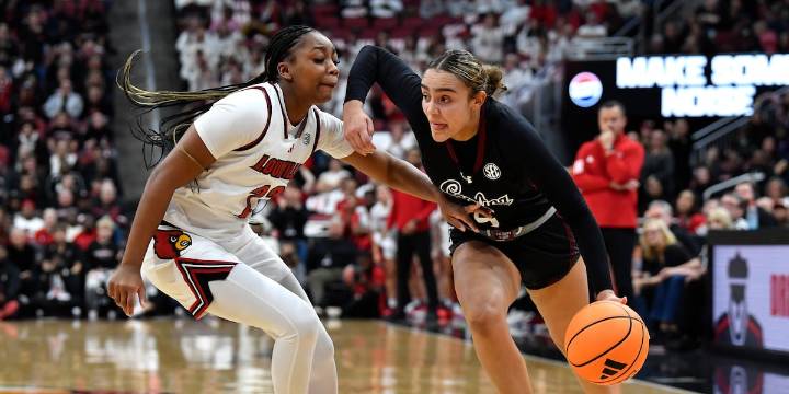 No. 3 South Carolina outlasts No. 22 Louisville in ACC/SEC Challenge