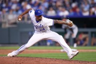 Royals bring back reliever José Cuas on a minor league deal