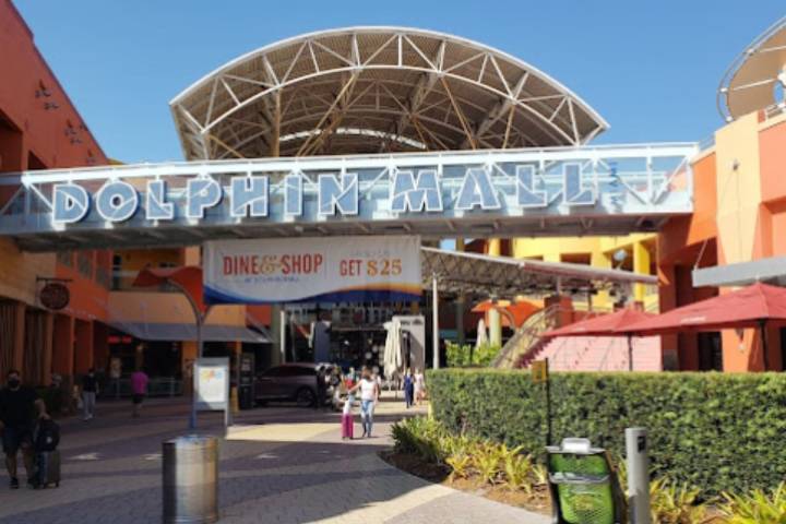 Qué se sabe del robo que protagonizaron cinco argentinos en un shopping En Miami.