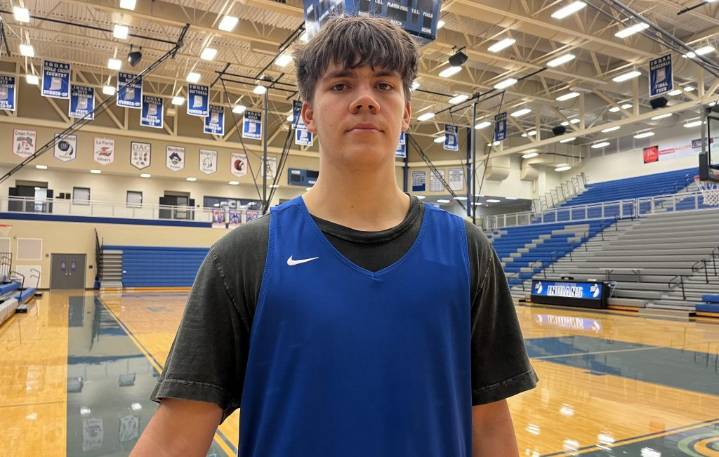 Basketball: Torn ACLs don't stop Lake Central's Evan Geller