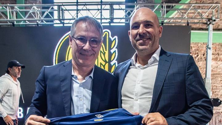 El mensaje de despedida del presidente de Central a Ariel Holan: "¡Hasta siempre campeón!"