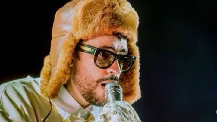 Bad Bunny cae en su primer concierto en CDMX 2025: así fue el incidente y su reacción