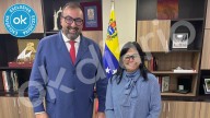 La foto inédita de Koldo con Delcy en Caracas negociando petróleo como enviado del PSOE