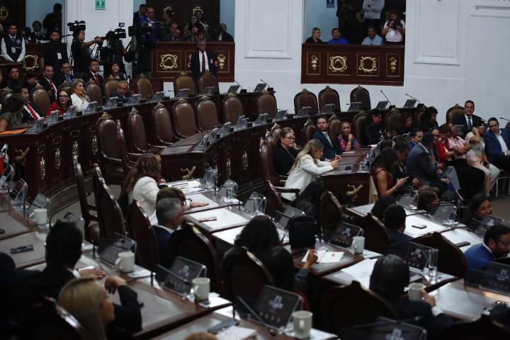 Diputados rompen récord; sacan en 12 horas rezago de meses en comisiones