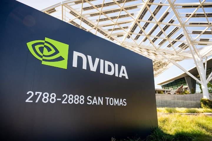 Nvidia vuelve a tirar de chequera: invierte 2.000 millones en el diseñador de software para semiconductores Synopsys