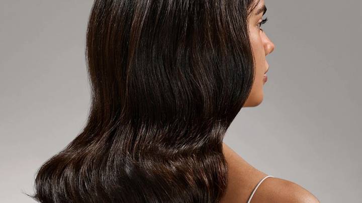 The Pro’s Guide to Using a Round Brush Correctly