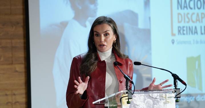 La Reina Letizia advierte de que «la empatía» con la discapacidad «debe avanzar hacia la justicia social»