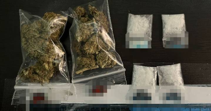 Joven es arrestado con metanfetamina y mariguana en la Xochimilco