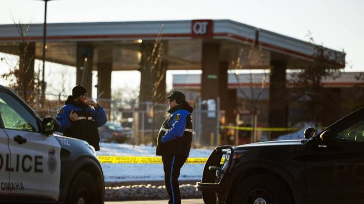 3 officers wounded and a suspect is killed in Omaha shooting