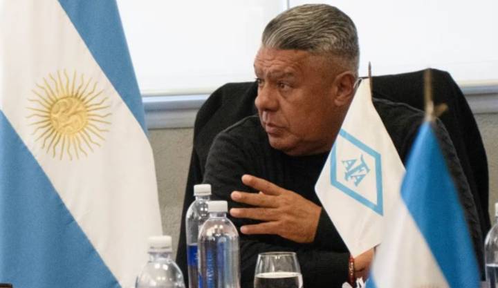 El Gobierno volvió a descartar una intervención de la AFA, pero aclaró que sigue bajo la mira de la IGJ