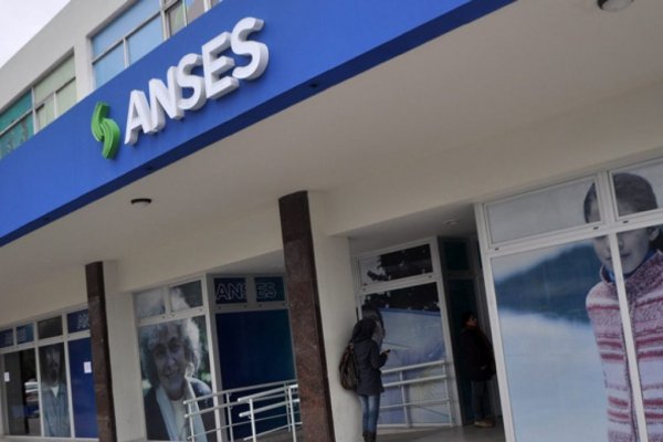 Cuál es el extra de más de $300.000 que entrega ANSES si te quedaste sin trabajo en diciembre 2025