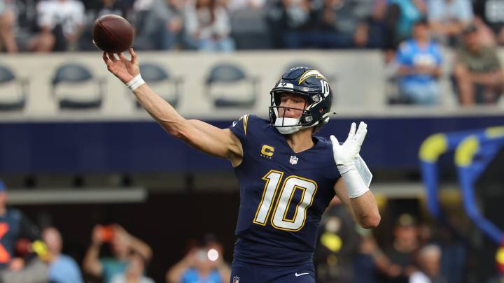 Chargers OC Greg Roman "really optimistic" Justin Herbert will play vs. Eagles